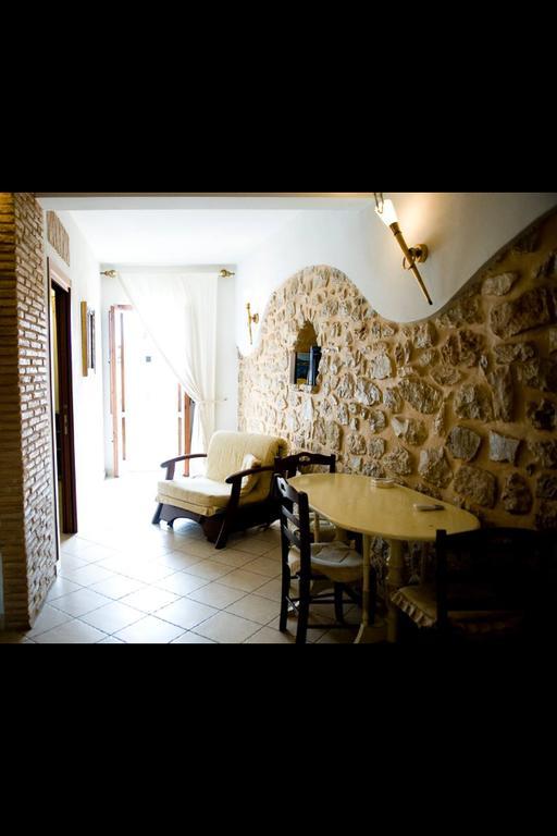 Bed And Breakfast Mblo Fondi Extérieur photo