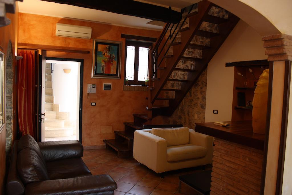 Bed And Breakfast Mblo Fondi Extérieur photo